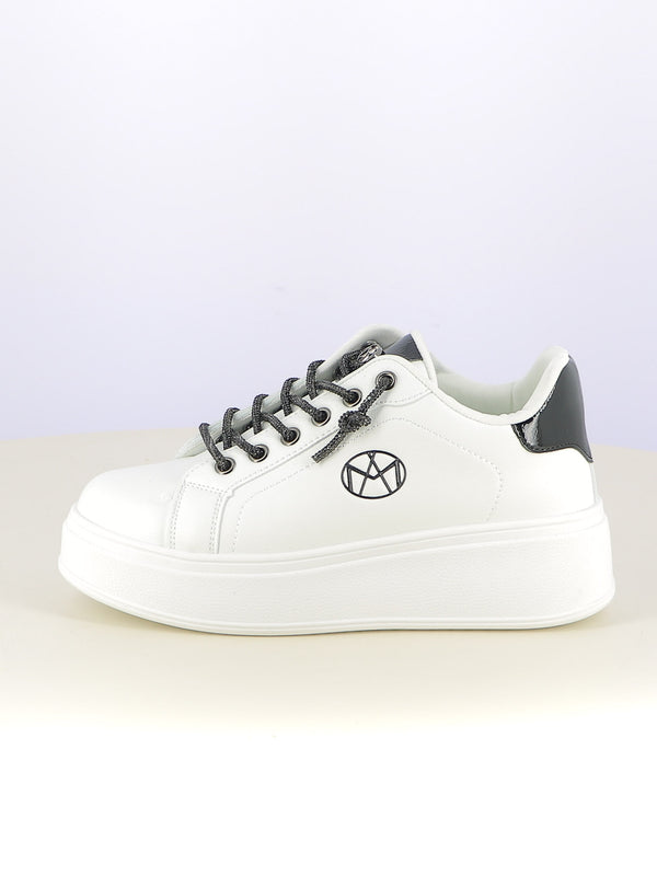 Sneakers stringate donna MAAX ZS04K bianco nero | Costa Superstore