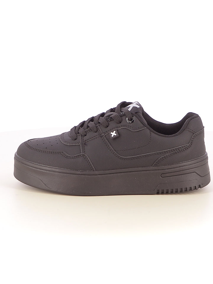 Sneakers stringate donna XTI 144535 nero | Costa Superstore