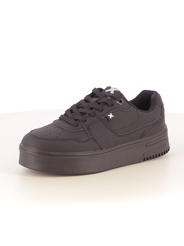 Sneakers stringate donna XTI 144535 nero | Costa Superstore